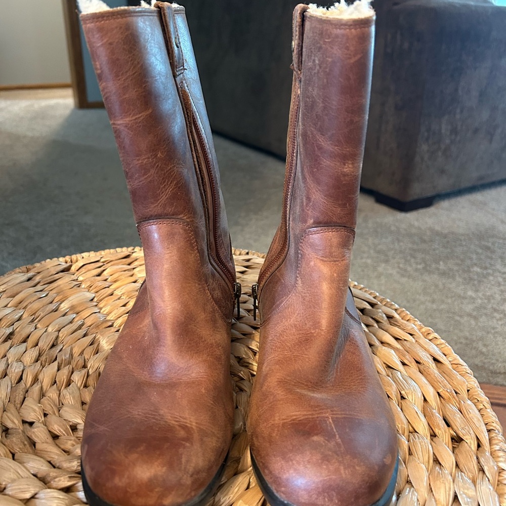 Ugg brown leather boots